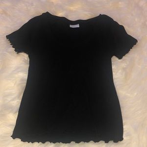 Scoop neck short sleeve top
